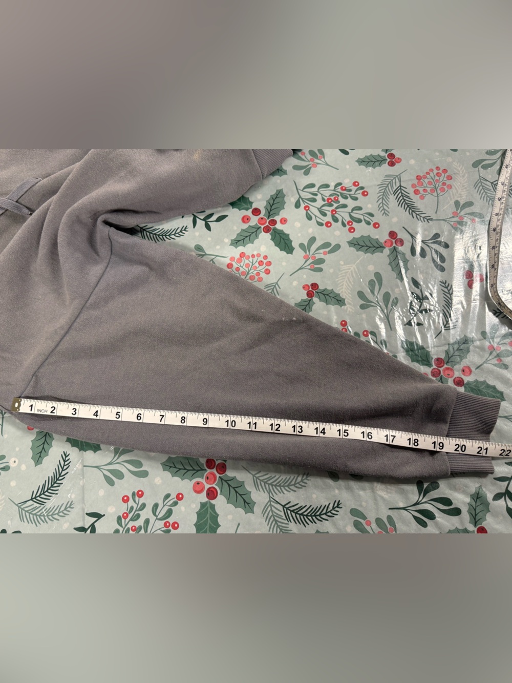Alo - well loved sweatshirt - Picture 8 of 11